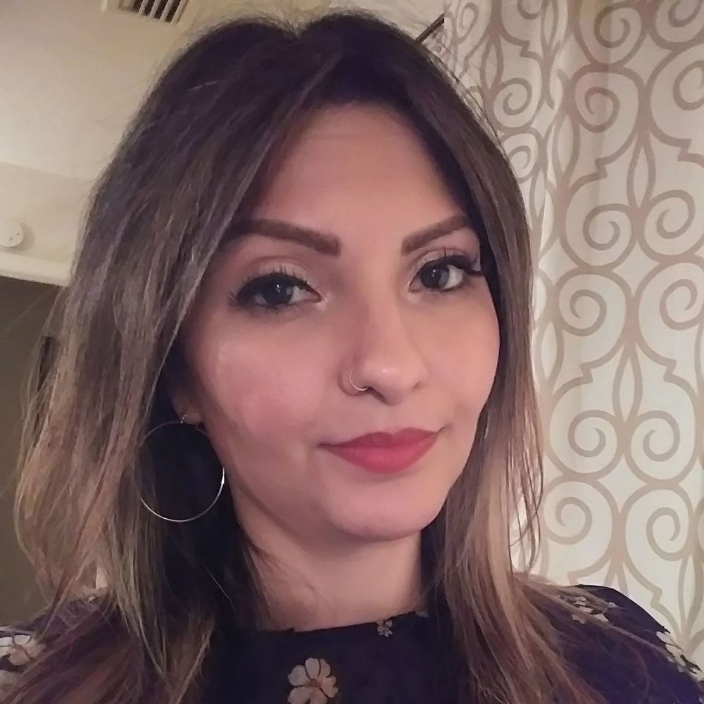 Meet your Posher, Sahar